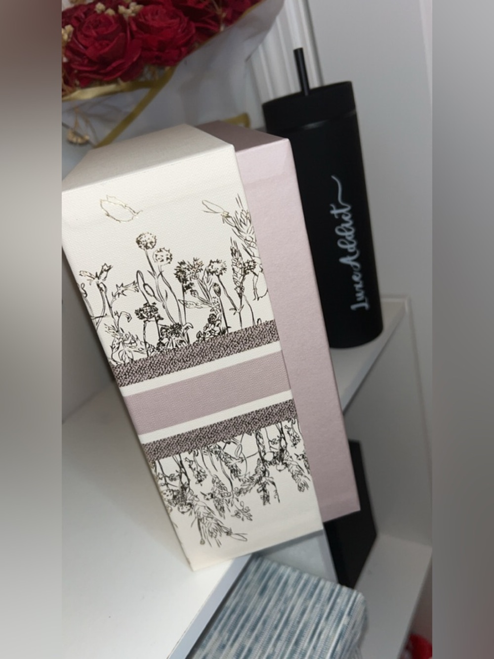Christian Dior Gift Box - Picture 3 of 4